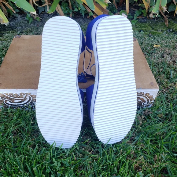 Bright Blue Lightweight Tassel Shoes - Picture 6 of 6
